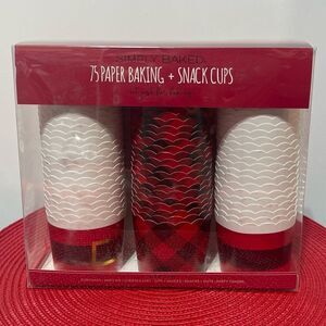 Simply Baked Christmas Baking Cups 75 pieces NWT